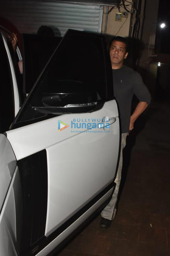 photos salman khan snapped at sohail khans office in bandra 6