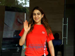 Photos: Sara Ali Khan spotted in Juhu