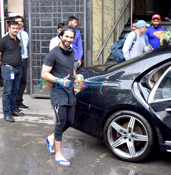 photos shahid kapoor and genelia dsouza spotted at the gym in bandra 3
