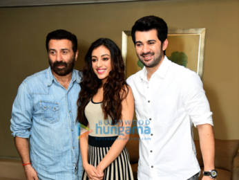 Photos: Sunny Deol, Karan Deol and Sahher Bambba snapped during Pal Pal Dil Ke Paas promotions in New Delhi