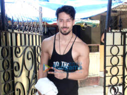 Photos: Tiger Shroff spotted at an astrologer’s house in Khar