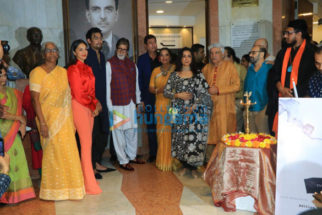 Photos: Amitabh Bachchan, Jaya Bachchan, Javed Akhtar and others attend Aditya Singh’s exhibition at Jehangir Art Gallery, Fort