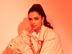 Deepika Padukone celebrates 40 million followers on Instagram by sending out 40 ‘thank you’ notes to her fans!