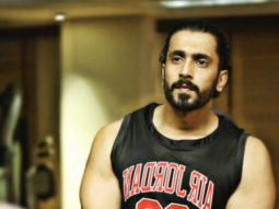 Fans show their love to Sunny Singh as he visits an esteemed college to promote Ujda Chaman