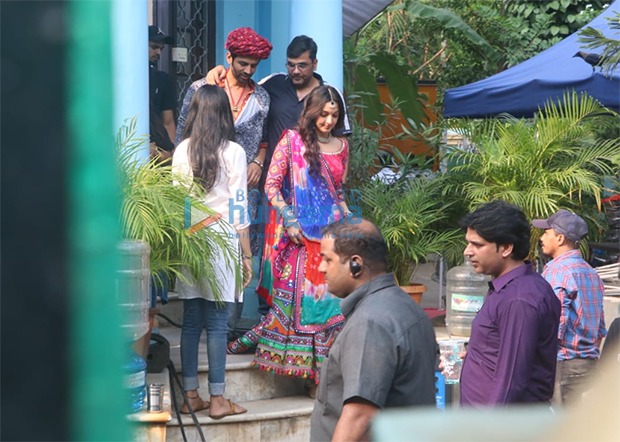 LEAKED PHOTOS Kartik Aaryan and Kiara Advani sport Rajasthani outfits on sets of Bhool Bhulaiyaa 2 LEAKED PHOTOS Kartik Aaryan and Kiara Advani sport Rajasthani outfits on sets of Bhool Bhulaiyaa 2