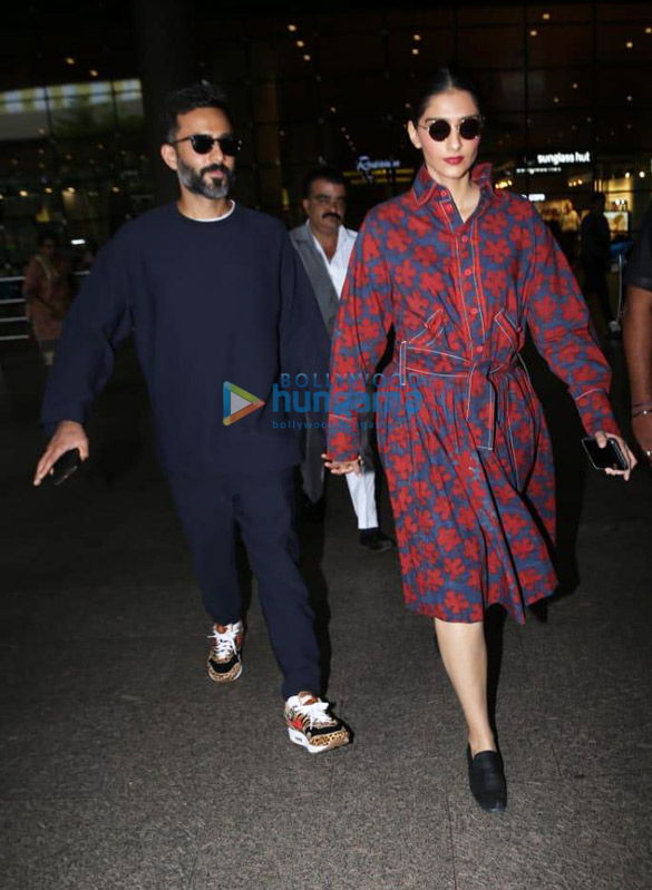 photos alia bhatt sonam kapoor ahuja and others snapped at the airport 1