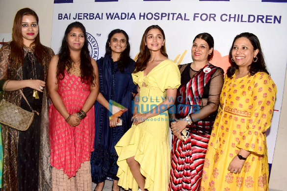 Photos: Alia Bhatt snapped at Wadia Hospital for Art For The Heart event Photos: Alia Bhatt snapped at Wadia Hospital for Art For The Heart event