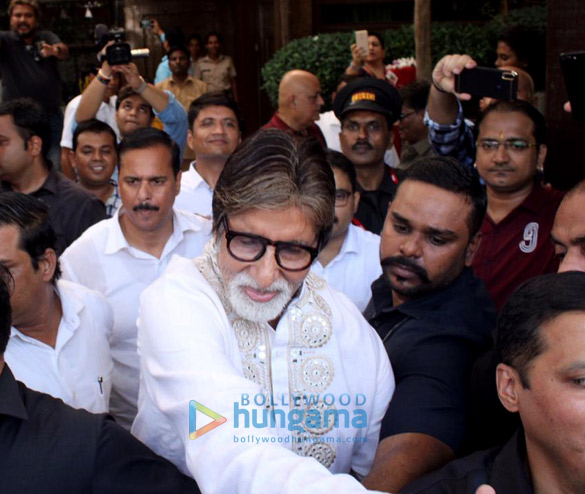 photos amitabh bachchan greets his fans on his birthday at pratiksha 5