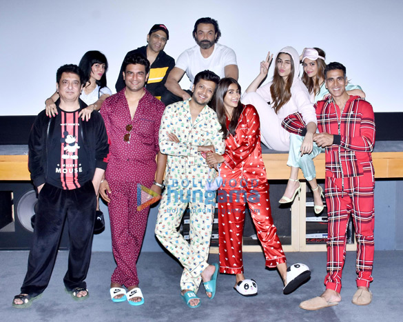 photos cast of housefull 4 promote the film with a pyjama party 1