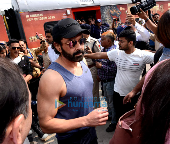 photos cast of housefull 4 snapped during promotions 2