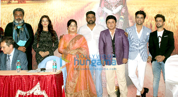 photos celebs grace mahurat of hindi film mahi 2