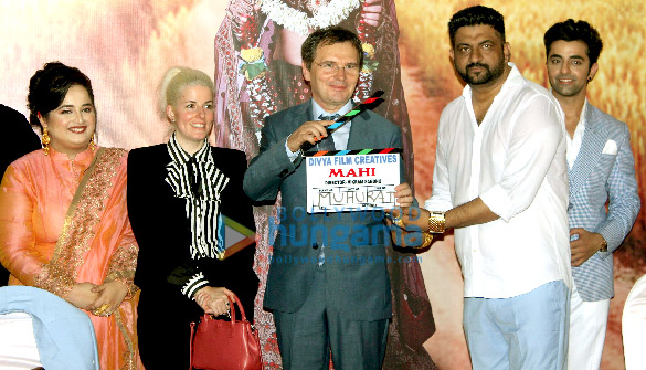 photos celebs grace mahurat of hindi film mahi 5
