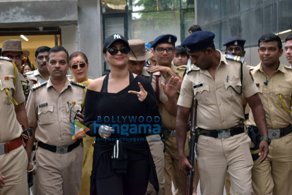 photos celebs snapped exercising their right to vote at the maharastra state elections7 1 3