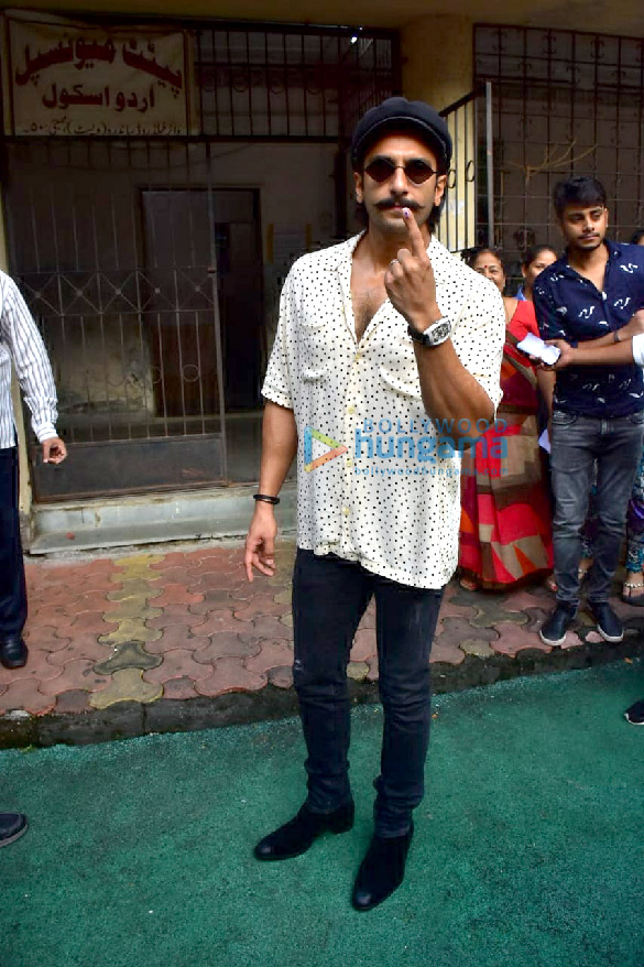 photos celebs snapped exercising their right to vote at the maharastra state elections7 2 2