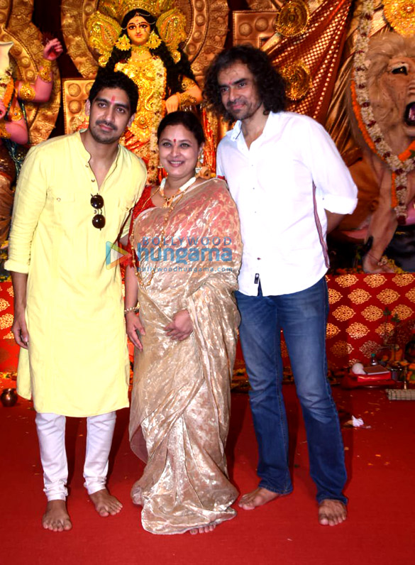 photos imtiaz ali sharbani mukherjee anurag basu and others snapped visiting durga pandal 3
