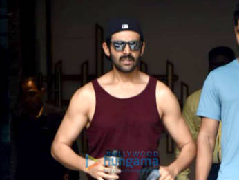 Photos: Kartik Aaryan snapped at the gym in Juhu
