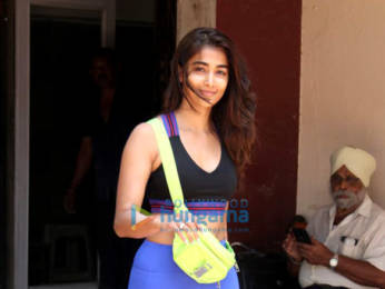Photos: Malaika Arora, Janhvi Kapoor and Pooja Hegde spotted at the gym