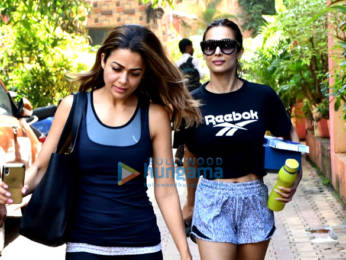 Photos Malaika Arora and Amrita Arora spotted after yoga class in Bandra (1)