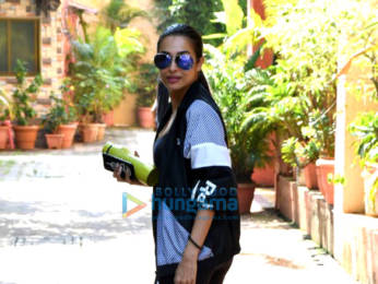 Photos: Malaika Arora snapped at Diva Yoga Studio in Bandra