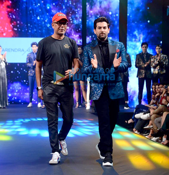 photos neil nitin mukesh and malaika arora walks the ramp as the show stopper at tech fashion tour 2019 4