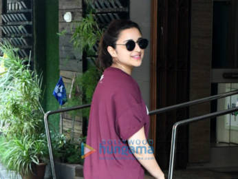 Photos: Parineeti Chopra spotted at Khar gymkhana