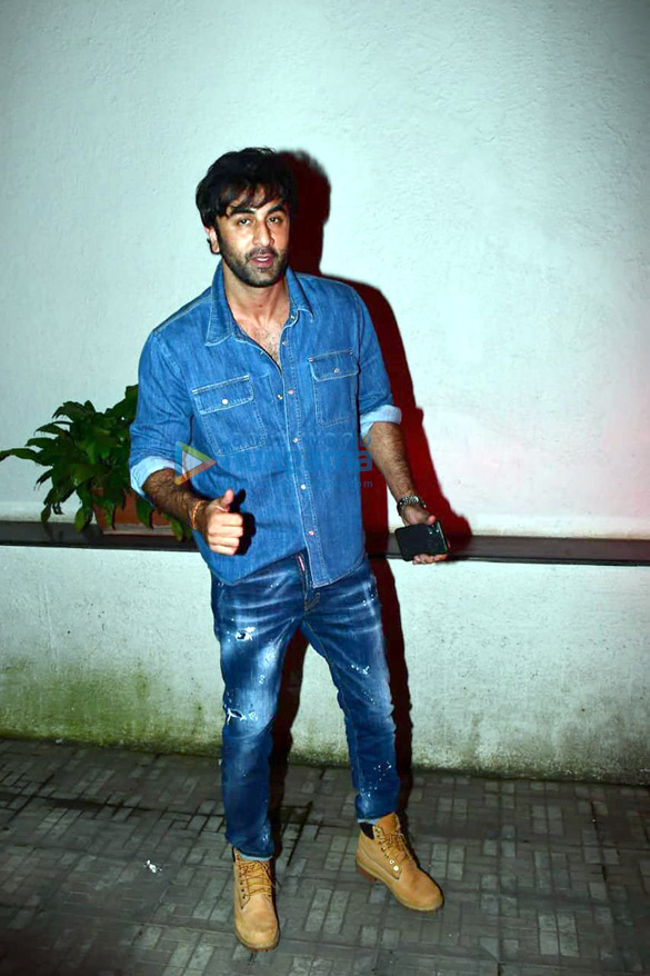 Photos: Ranbir Kapoor and Ayan Mukerji spotted at the Dharma office in Khar Photos: Ranbir Kapoor and Ayan Mukerji spotted at the Dharma office in Khar