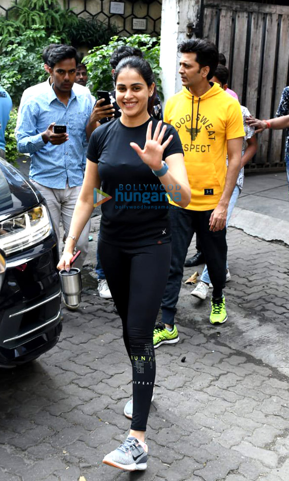 photos riteish deshmukh and genelia dsouza spotted at the gym 4