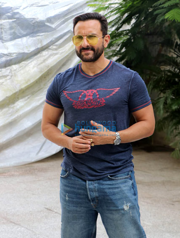 photos saif ali khan spotted during the promotions of laal kaptaan 3