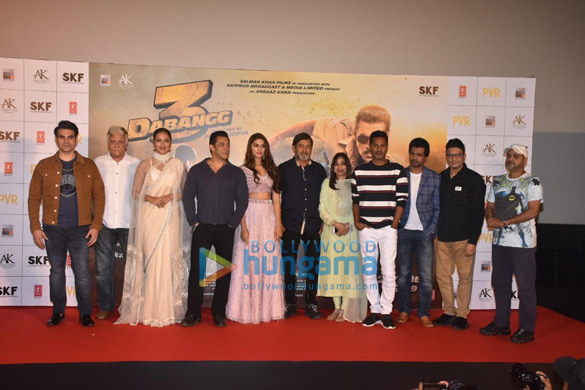 Photos: Salman Khan, Sonakshi Sinha, Saiee Manjrekar and others snapped at the trailer launch of film Dabangg 3