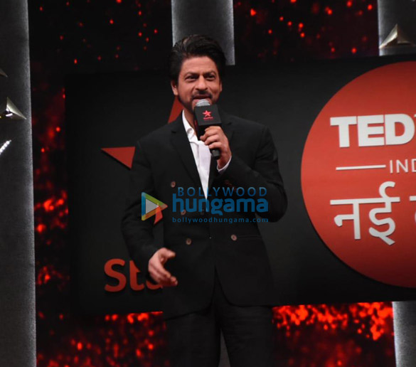 photos shah rukh khan snapped at the press conference of ted talks india nayi baat 2