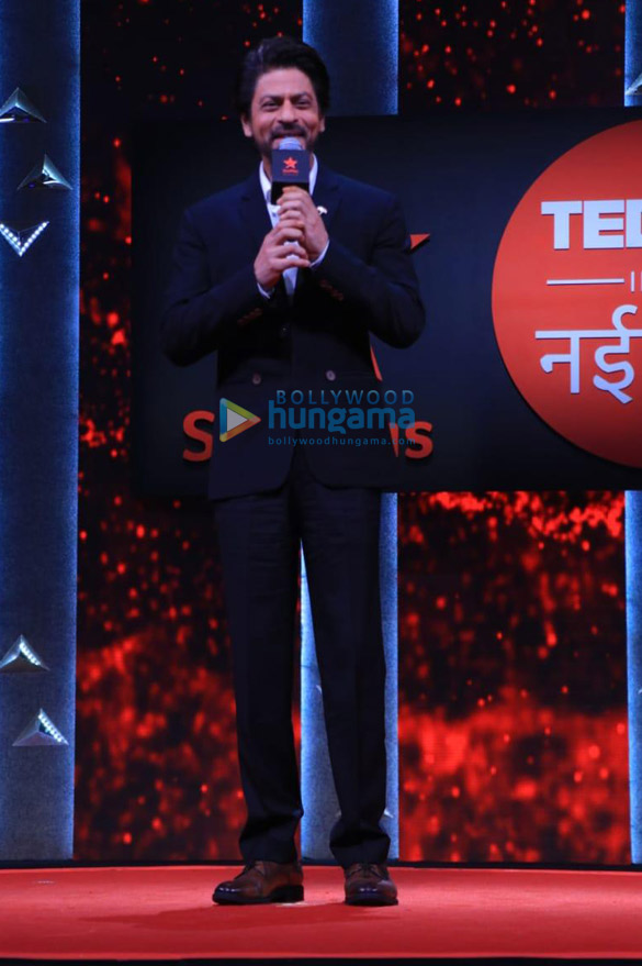 photos shah rukh khan snapped at the press conference of ted talks india nayi baat 5