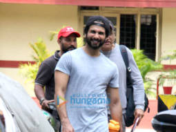 Photos: Shahid Kapoor and Genelia D’Souza snapped at the gym