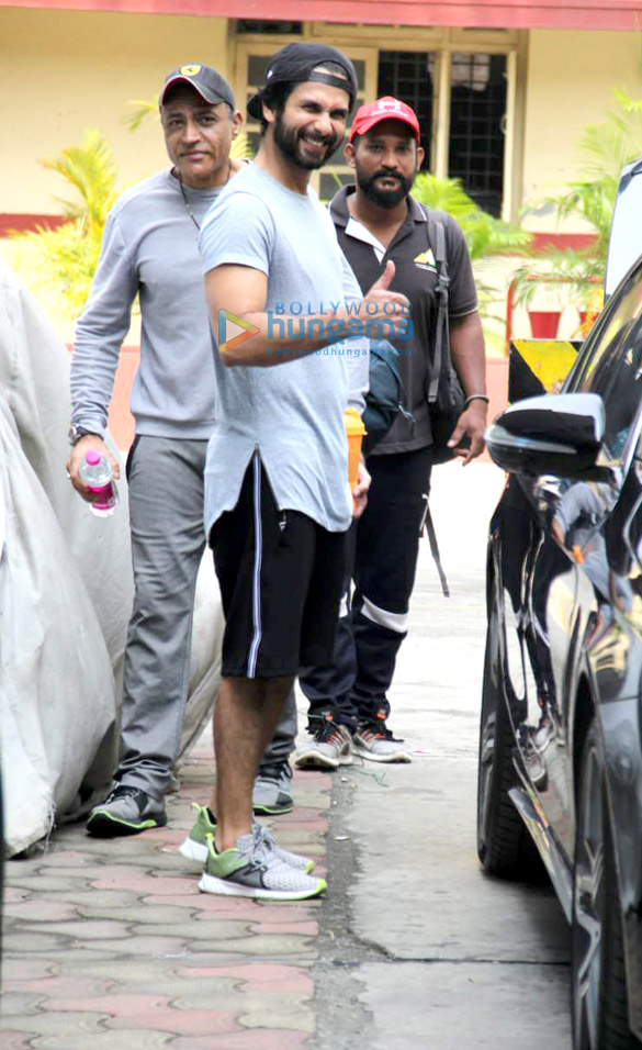 photos shahid kapoor and genelia dsouza snapped at the gym 5