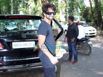 Photos: Shahid Kapoor and Kim Sharma spotted at the gym