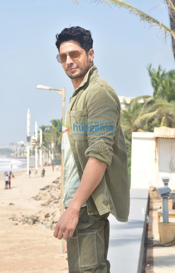 photos sidharth malhotra and tara sutaria snapped promoting their film marjaavaan 6