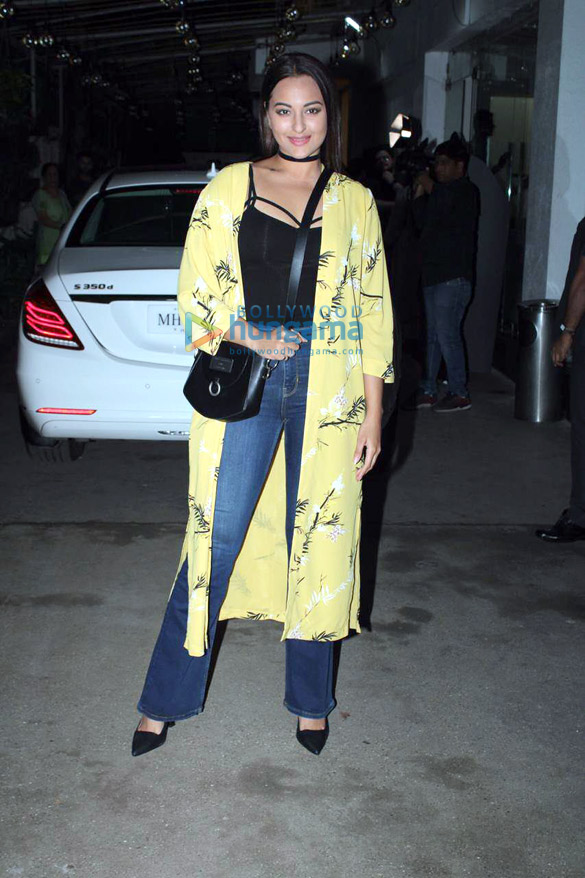 photos sonakshi sinha vivek oberoi and zaheer iqbal grace the special screening of saand ki aankh 6