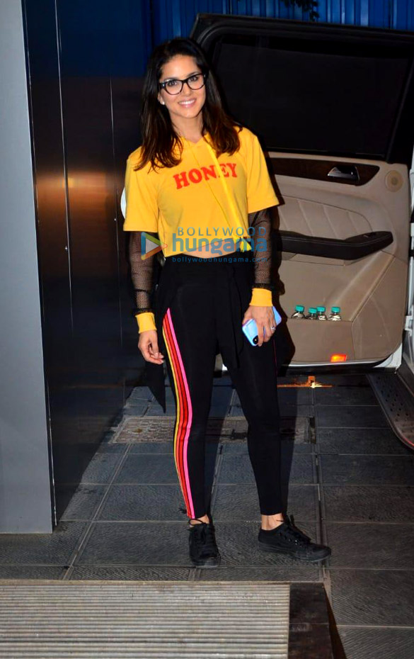 photos sunny leone spotted at play school in juhu 2