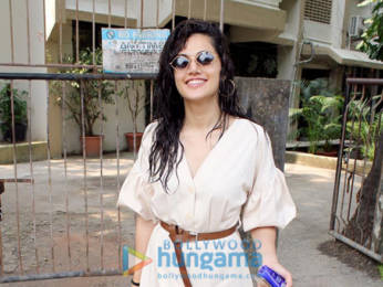Photos: Taapsee Pannu spotted at Kromakay salon, Juhu