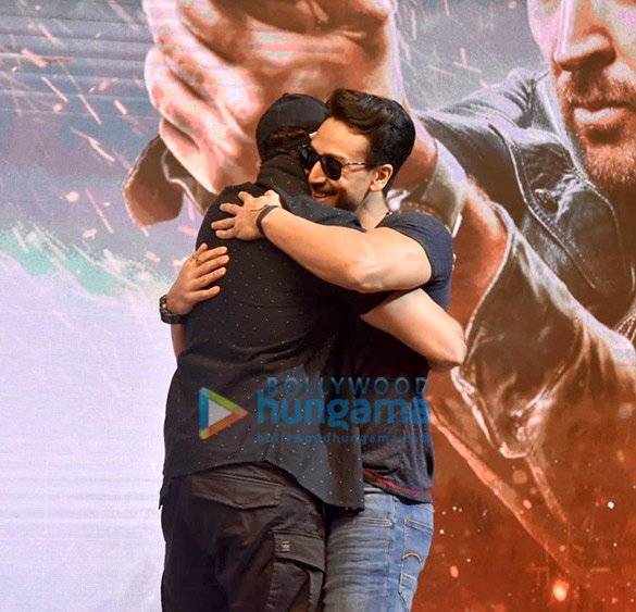 photos tiger shroff hrithik roshan vaani kapoor and siddharth anand snapped during war celebration at yrf studios 8