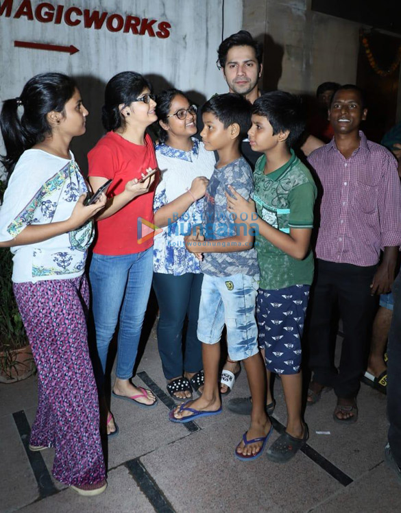 photos varun dhawan snapped meeting his fans outside gym 2