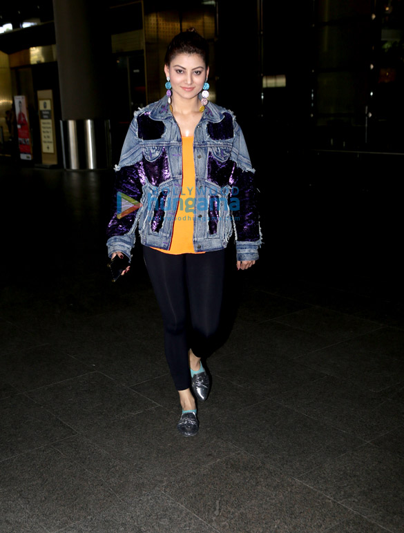 photos warina hussain pooja hegde and others snapped at the airport 1