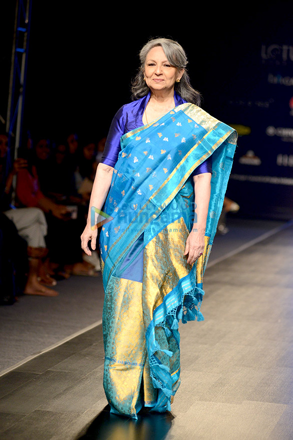 soha ali khan sharmila tagore and others walks the ramp at the lotus make up india fashion week 2019 7