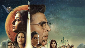 Star Gold installs a 40 ft rocket to celebrate Mission Mangal’s World TV Premiere