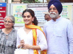 Taapsee Pannu spotted at Siddhivinayak Mandir for Blessings
