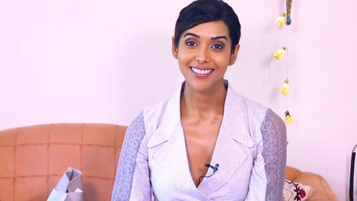 “The CHEMISTRY between Hrithik Roshan & Tiger Shroff is…”: Anupriya Goenka On WAR “The CHEMISTRY between Hrithik Roshan & Tiger Shroff is…”: Anupriya Goenka On WAR