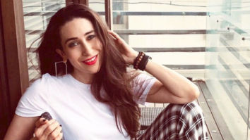 Karisma Kapoor left in awe after she visits Taj Mahal for the first time