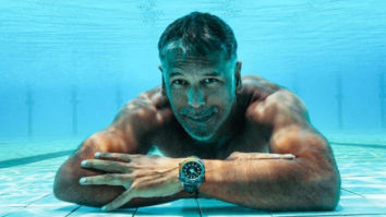 Milind Soman runs underwater carrying a 12-kg backpack, see photo