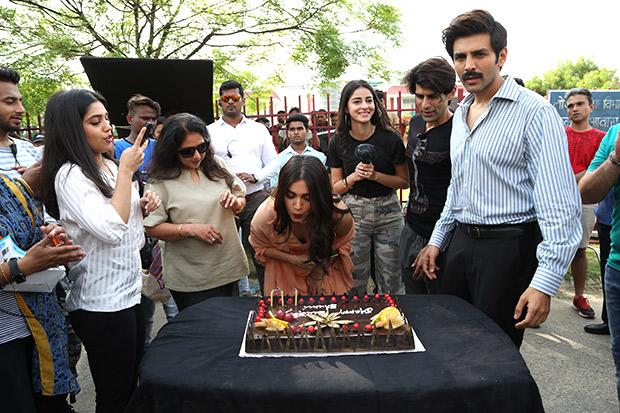 Behind the Scenes Here’s how the cast of Pati Patni Aur Woh celebrated Bhumi Pednekar’s birthday