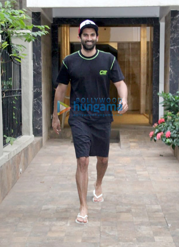 photos aditya roy kapur snapped at mohit suris office 2 2