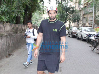 Photos: Aditya Roy Kapur snapped at Mohit Suri's office